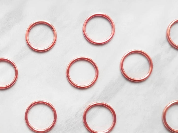 Duże kółka metalowe 18 mm rose gold