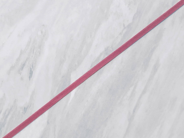 Guma płaska bieliźniana o szerokości 0,6 cm w kolorze starego różu